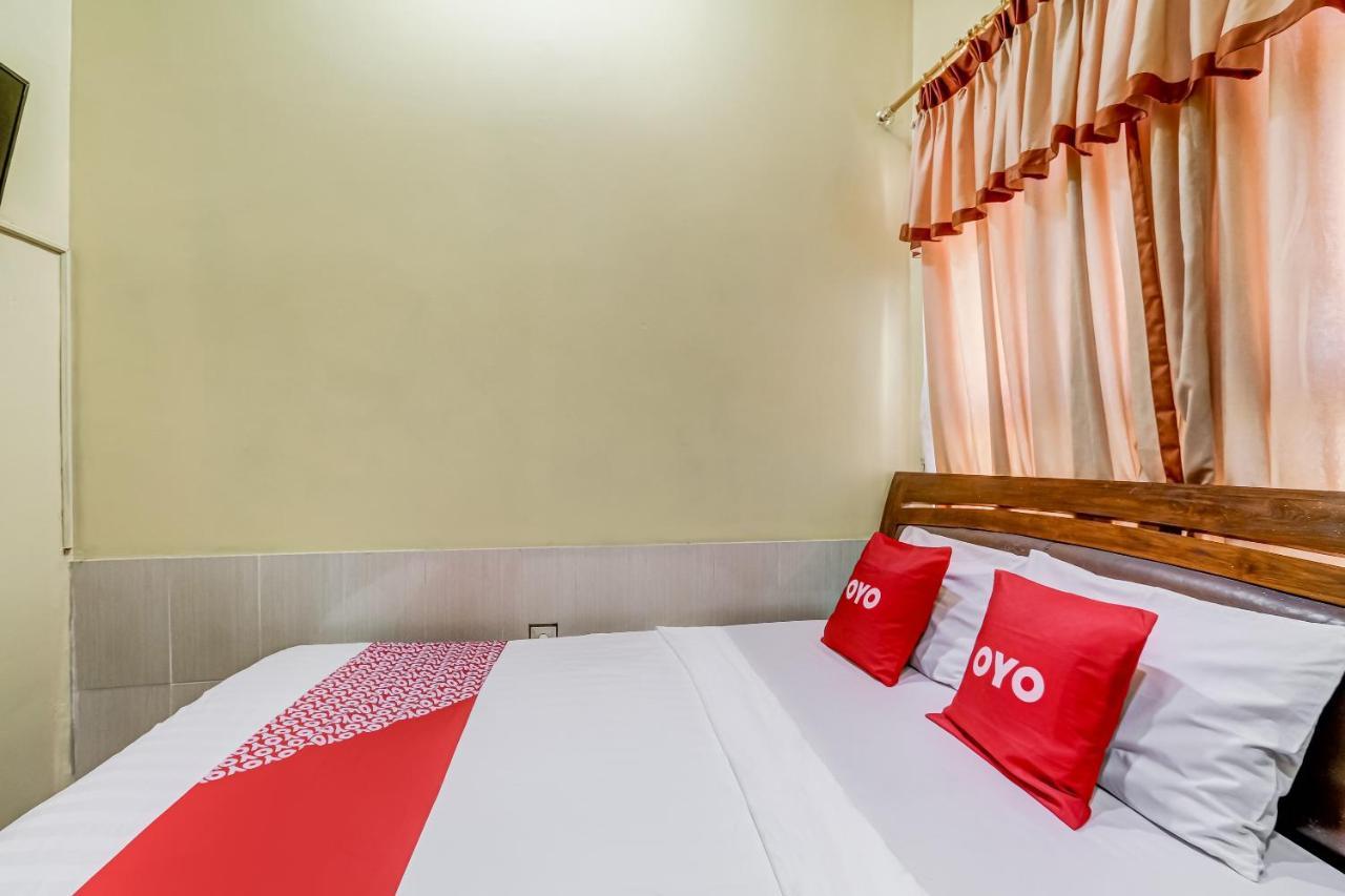 Oyo 91036 Hotel Simpang Lima Gkpri Semarang Exteriör bild